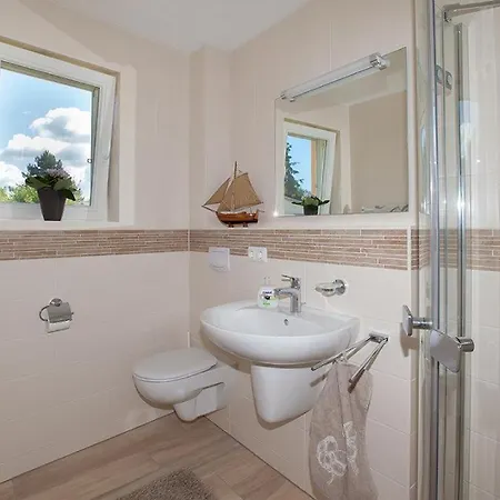 Haus Am Meer, Romantische 5-sterne Doppelhaushaelfte Fuer 4 Personen In Holiday home *