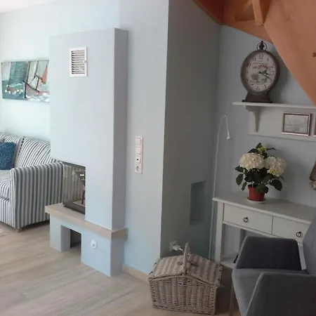 Haus Am Meer, Romantische 5-sterne Doppelhaushaelfte Fuer 4 Personen In Nyaraló Zingst