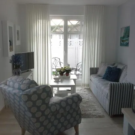 Haus Am Meer, Romantische 5-sterne Doppelhaushaelfte Fuer 4 Personen In Holiday home *