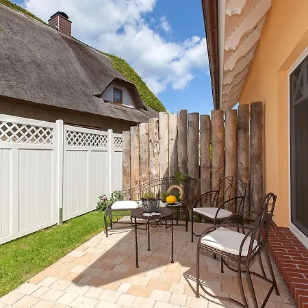 Holiday home Haus Am Meer, Romantische 5-sterne Doppelhaushaelfte Fuer 4 Personen In *